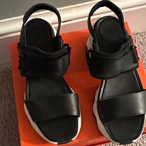 Sorel Black and White Sandals.   Size 5.    Great condition!